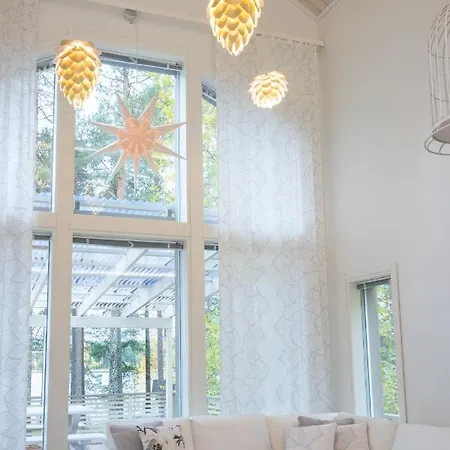 Luxurious Kinos With Jacuzzi Villa