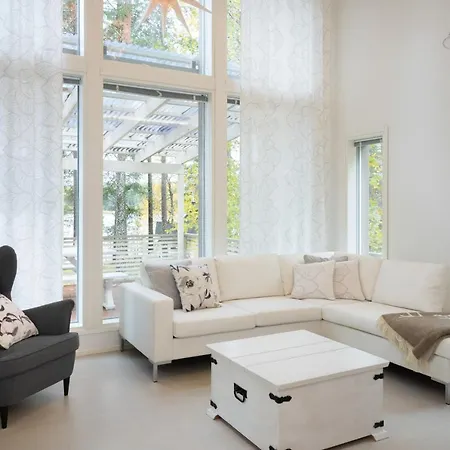 Luxurious Kinos With Jacuzzi Villa Rovaniemi