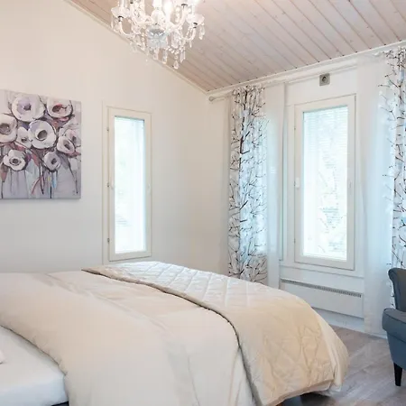 Luxurious Kinos With Jacuzzi