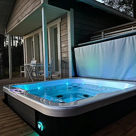 Luxurious Kinos With Jacuzzi Villa