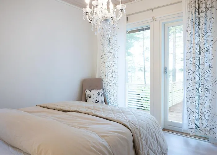 Luxurious Kinos With Jacuzzi Villa Rovaniemi