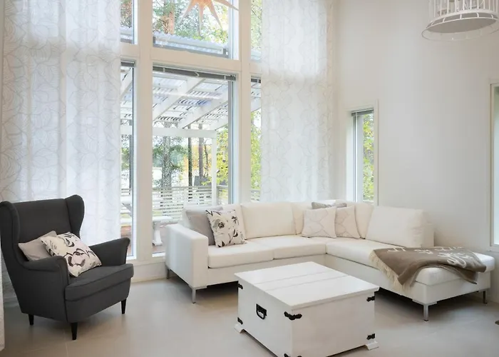 Luxurious Kinos With Jacuzzi Villa Rovaniemi