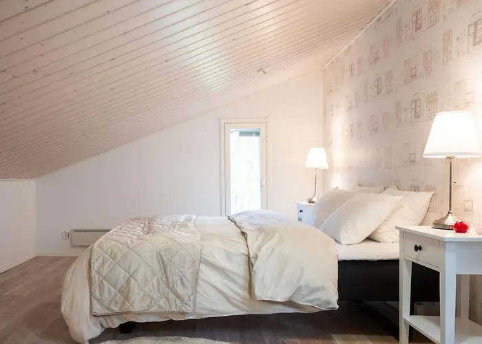 Luxurious Kinos With Jacuzzi Villa