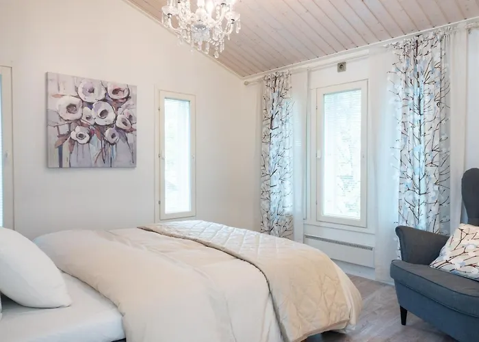 Luxurious Kinos With Jacuzzi