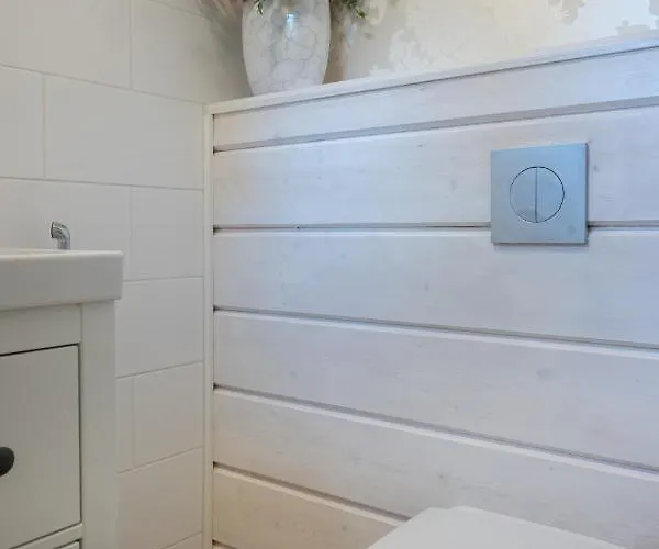 Villa Luxurious Kinos With Jacuzzi Rovaniemi