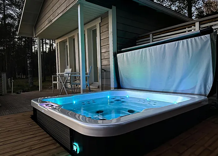 Luxurious Kinos With Jacuzzi Villa