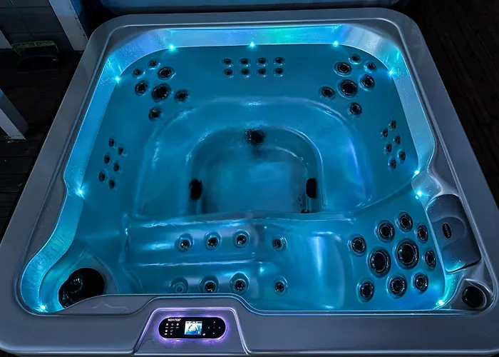 Luxurious Kinos With Jacuzzi Villa Rovaniemi